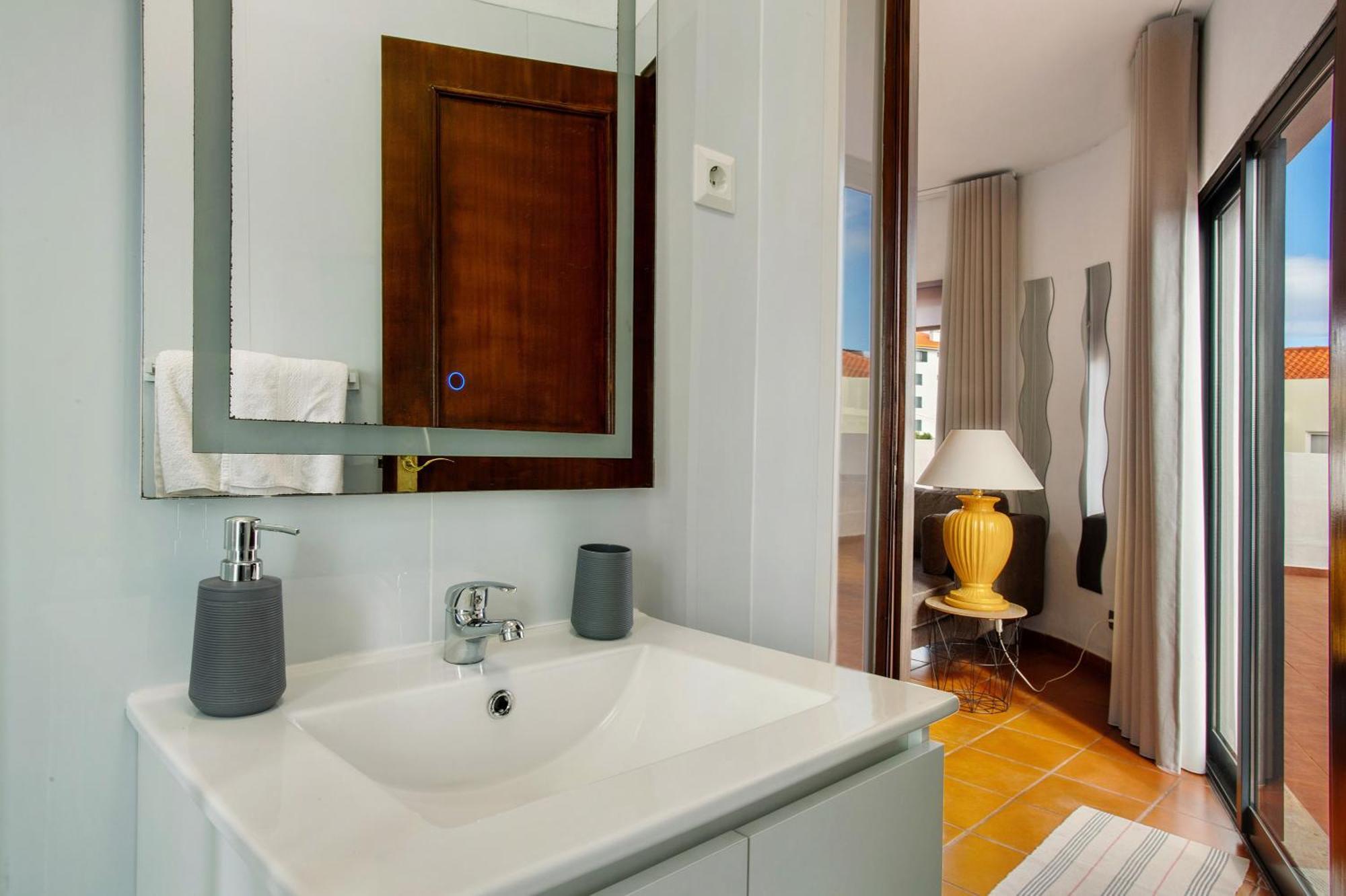 Apartamento Lolita Com Terraco Caniço Esterno foto